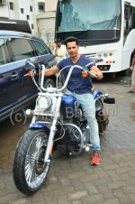 Varun Dhawan at udta Punjab photoshoot on 19th June 2016